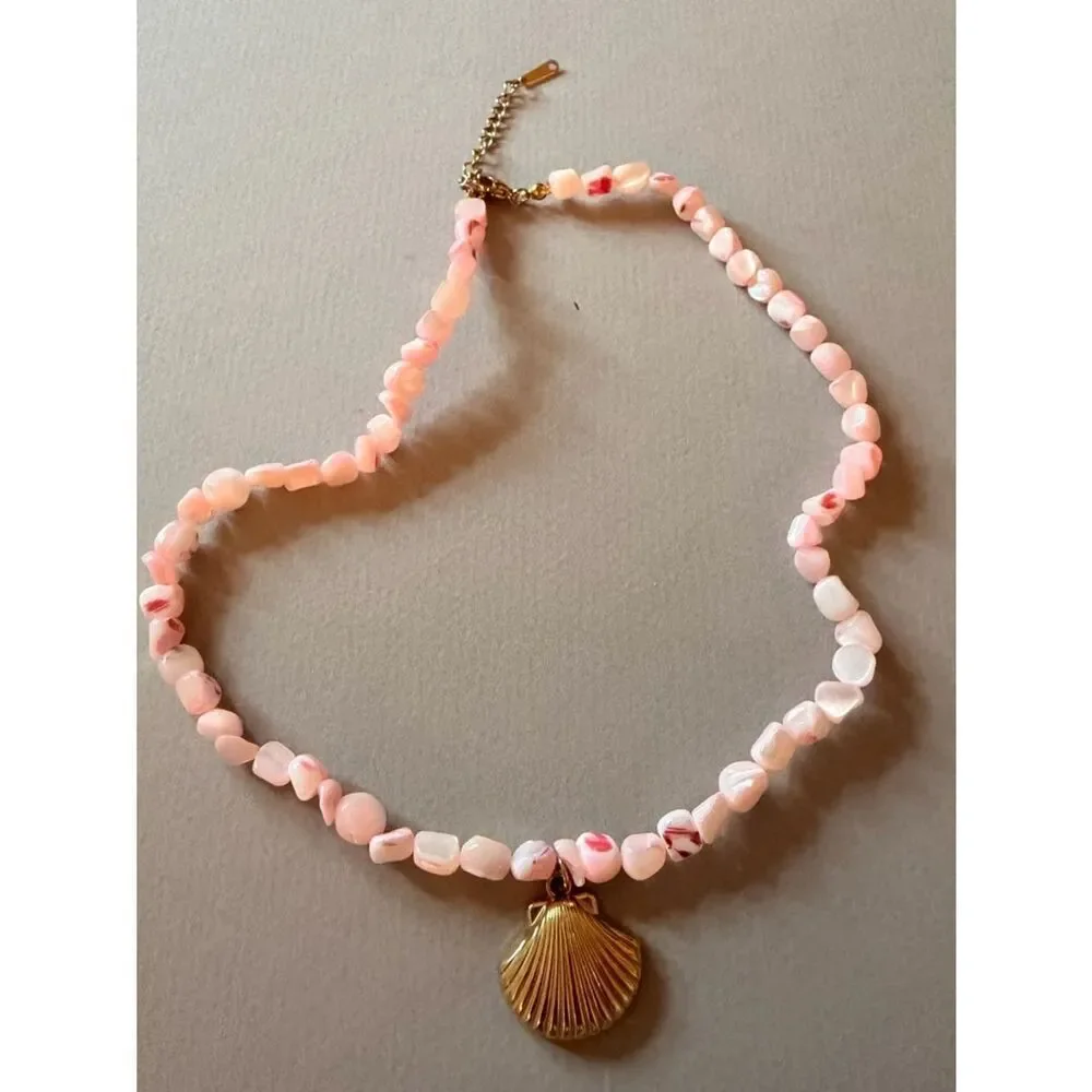 Shell charm with Pink Beads Necklace A1757